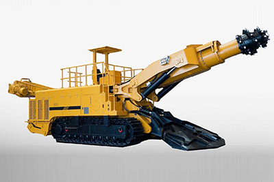 في المعدات الثقيلة وآلات الحفر في المناجم وأعمال التعدين