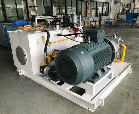 صناعة مواد البناء: نظام مكبس الحجر الصناعي الهيدروليكي