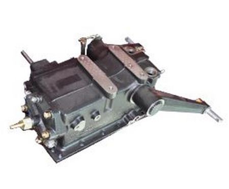 وحدة الرفع الهيدروليكي في الجرار